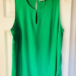 Beautiful Green Keyhole Tank Blouse. EUC!